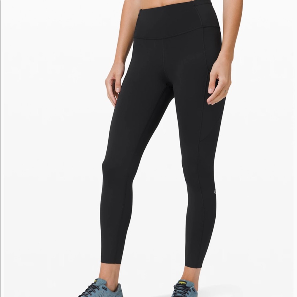 BLACK LULULEMON LEGGINGS/POCKETS/NOT WORN IN